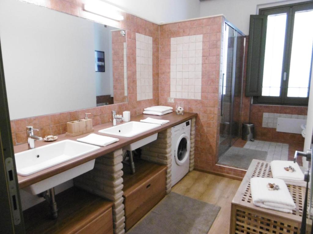 Digghi's Guest House room 6